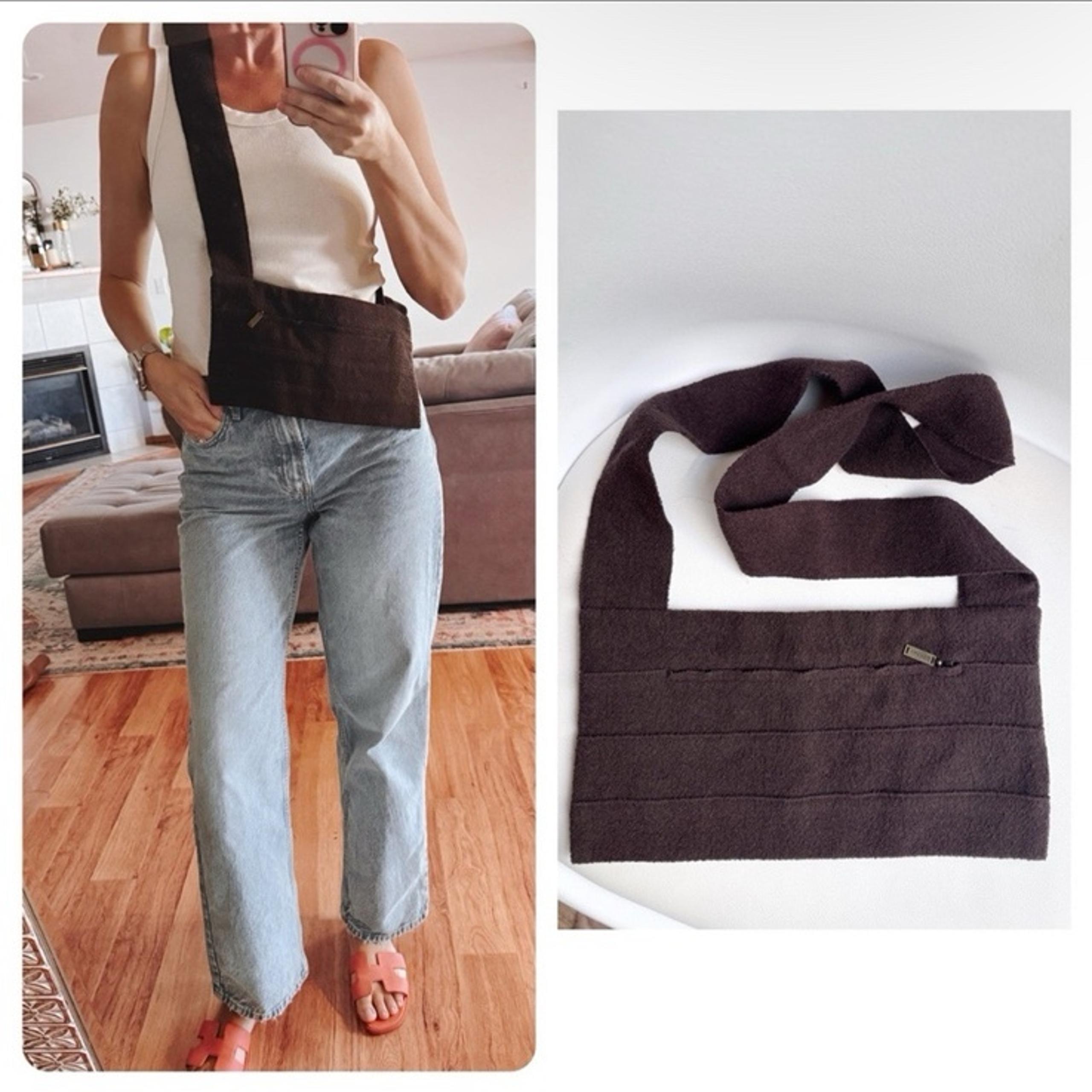 CHANEL RUNWAY ICONIC 1999 COLLECTION WOOL FELT CROSSBODY CAMERA BAG RARE!!