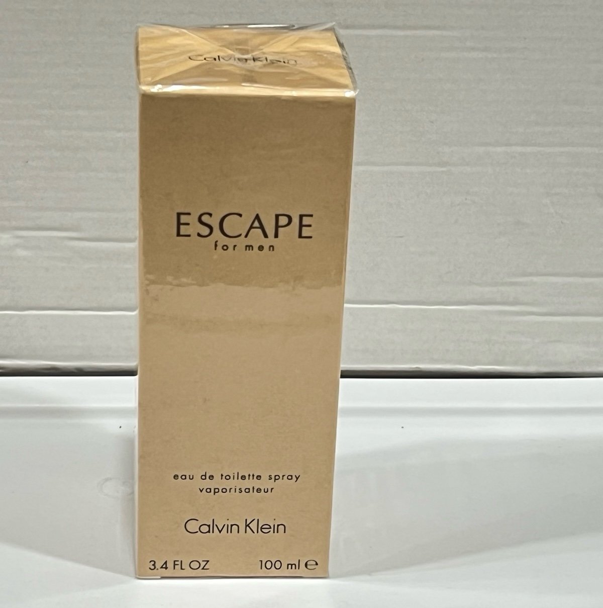 VINTAGE Calvin Klein Escape Men 3.4 fl.oz / 100 ml eau de TOILETTE (sealed)