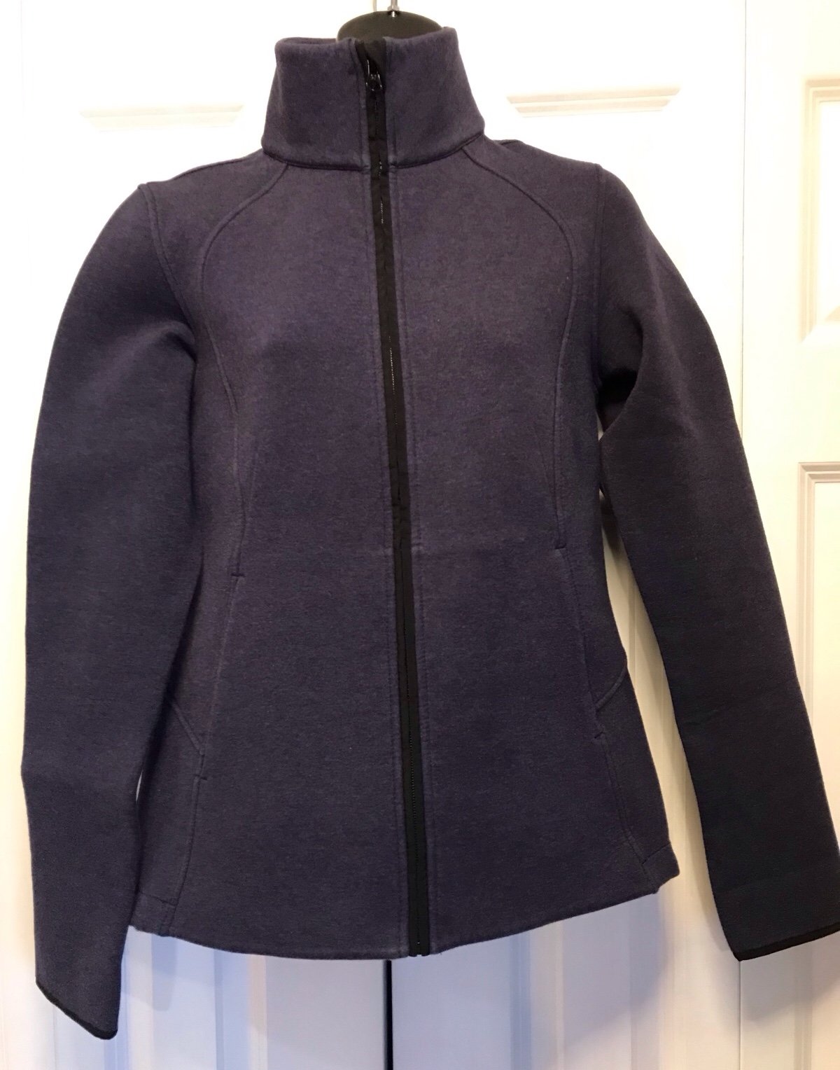 Lululemon Full Zip Jacket ( Size 6) Color Blue / Purple