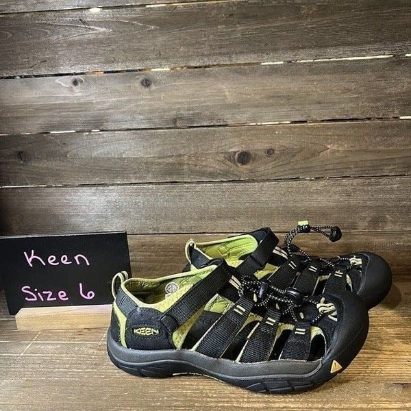 Childrens Big Kids Keen Newport H2 Waterproof Black Shoes Sandals Size 6 Y GUC