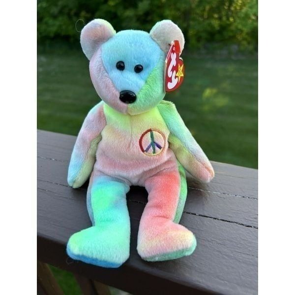 RARE 1996 Ty Beanie Baby PEACE the Bear From The Beanie Babies Collection.