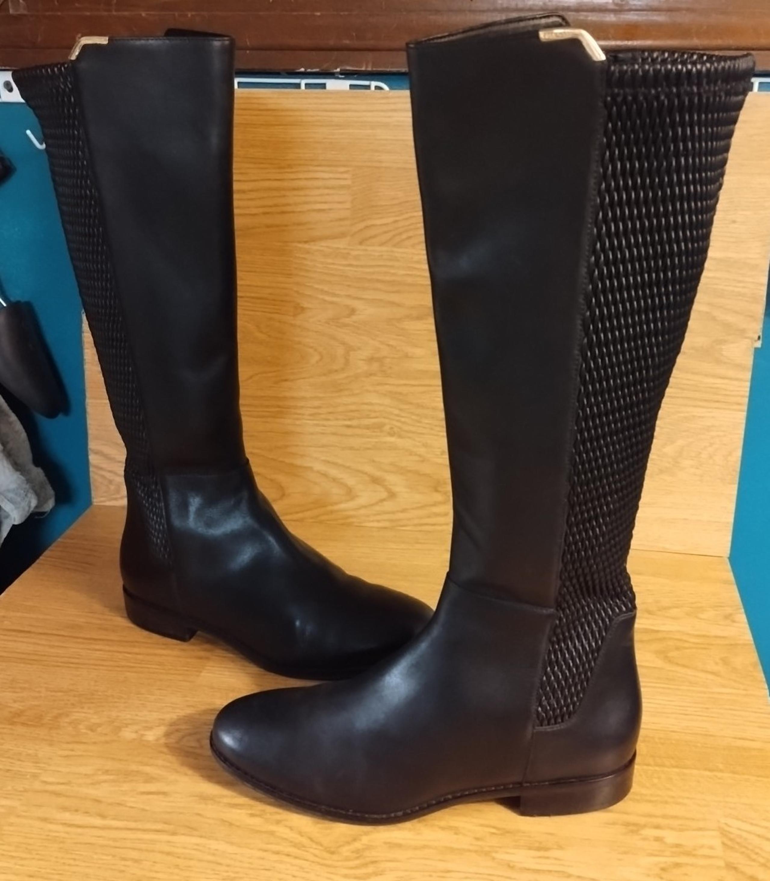Cole Haan Women's Rockland Stretch Boot Riding  Black Leather Zip Size 8B