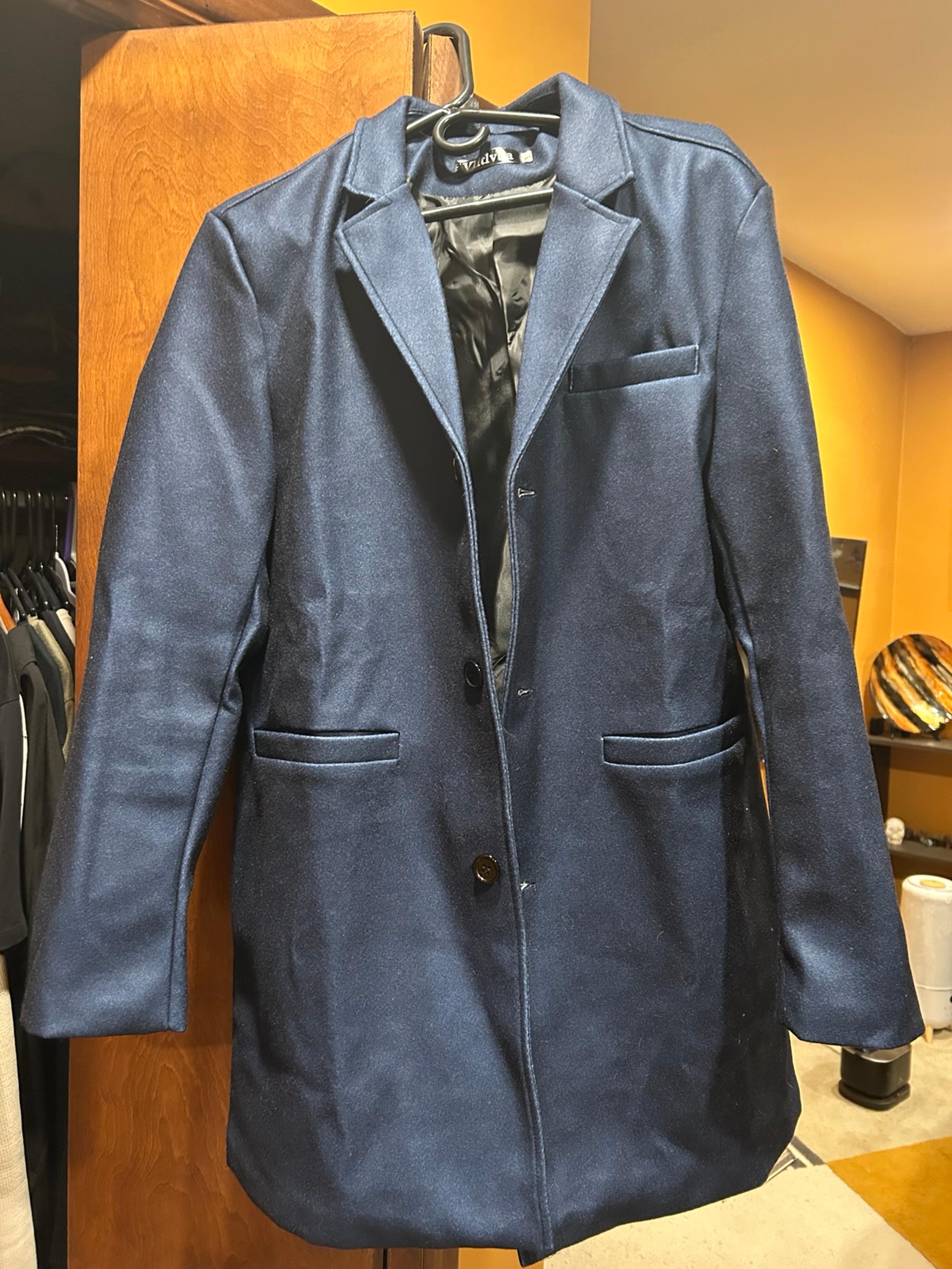 Men’s navy coat