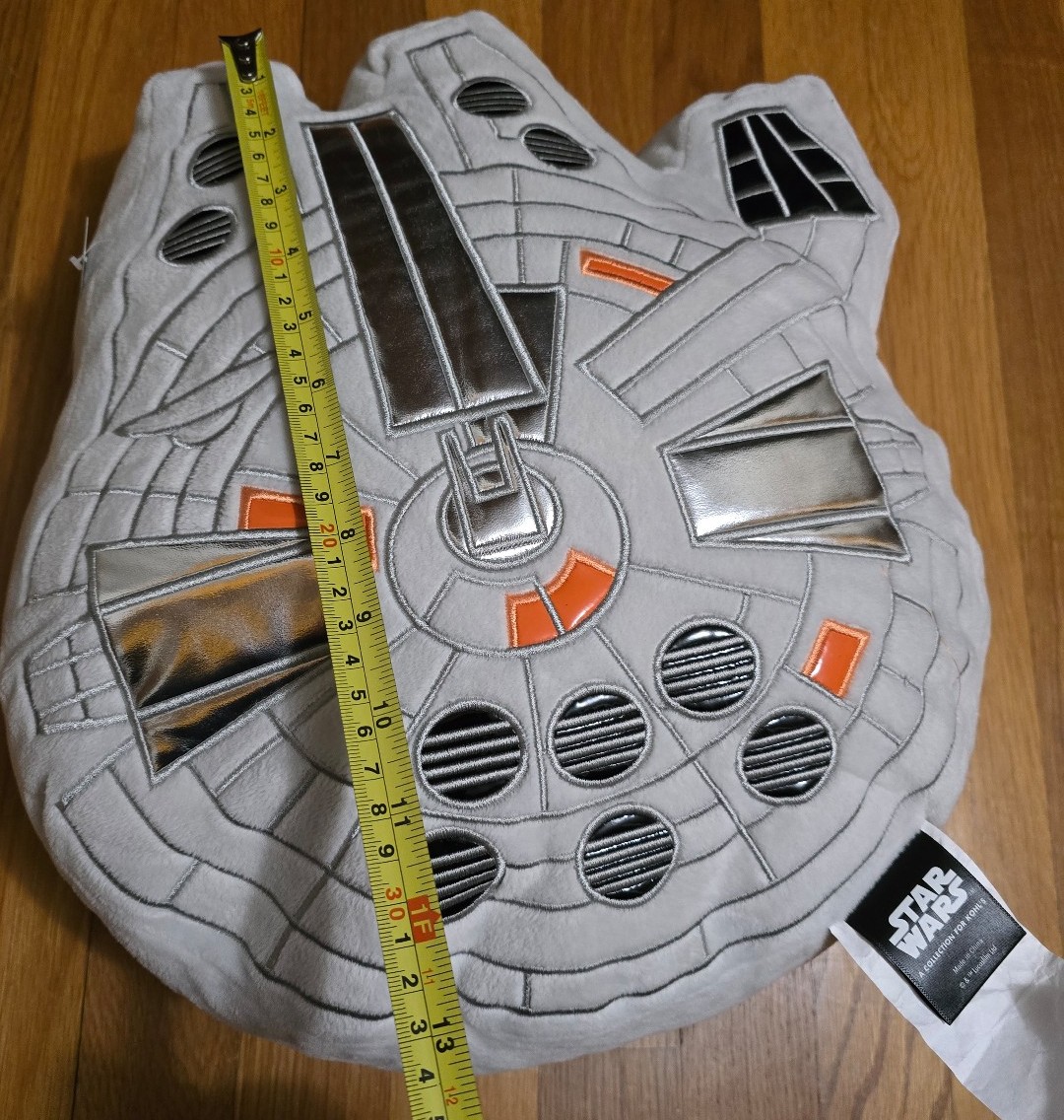 millenium falcon pillow