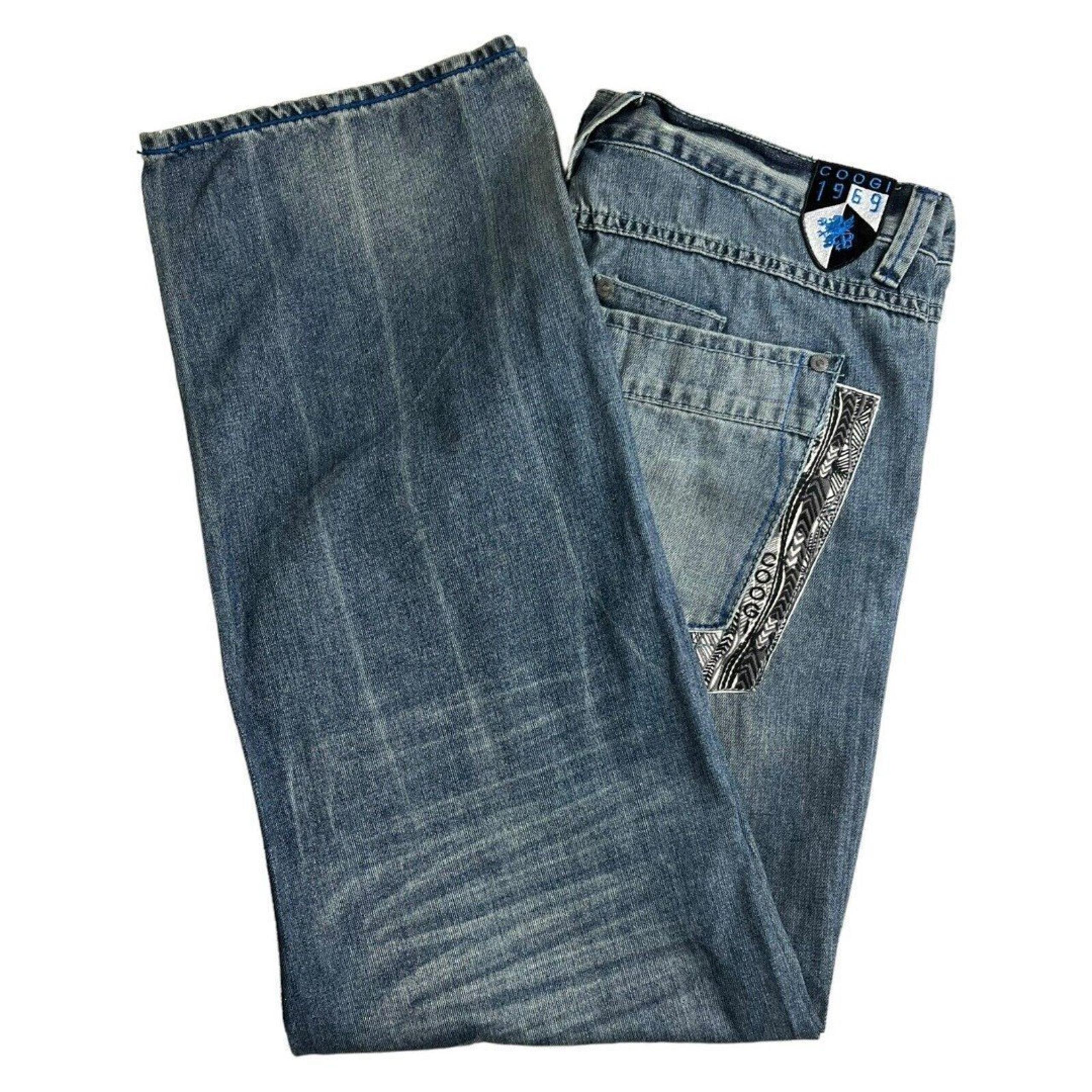 Coogi Mens Medium Wash Embroidered Pocket Baggy Y2K Jeans 40 X 35