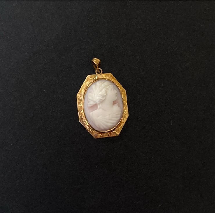 14 karat cameo necklace pendant