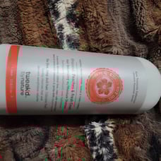 Tweakd By Nature Beand new Peaches And Fresh Cream 33.8 oz Shampoo with pump.