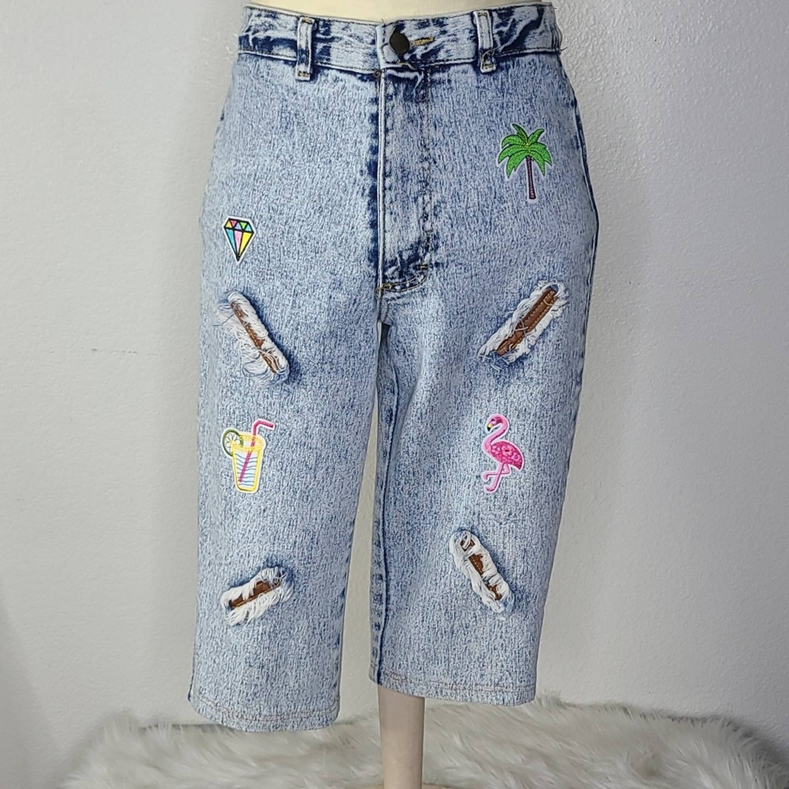 Retro 80's Jean Shorts Capri Pants Acid Washed Size 5/6 Distressed Trendy Denim