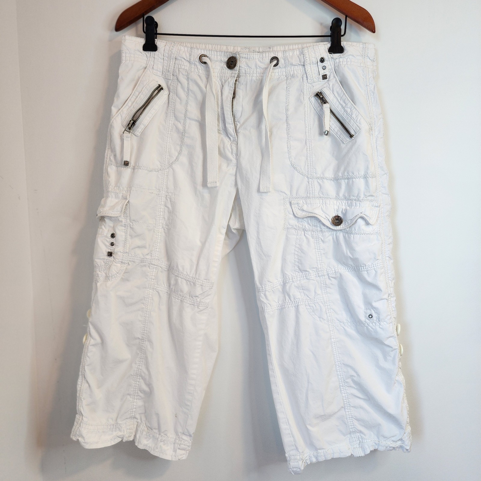 Dalia Womens 12 White Cargo Capri Pants Cotton Flat Front Roll Tab Hem Pockets