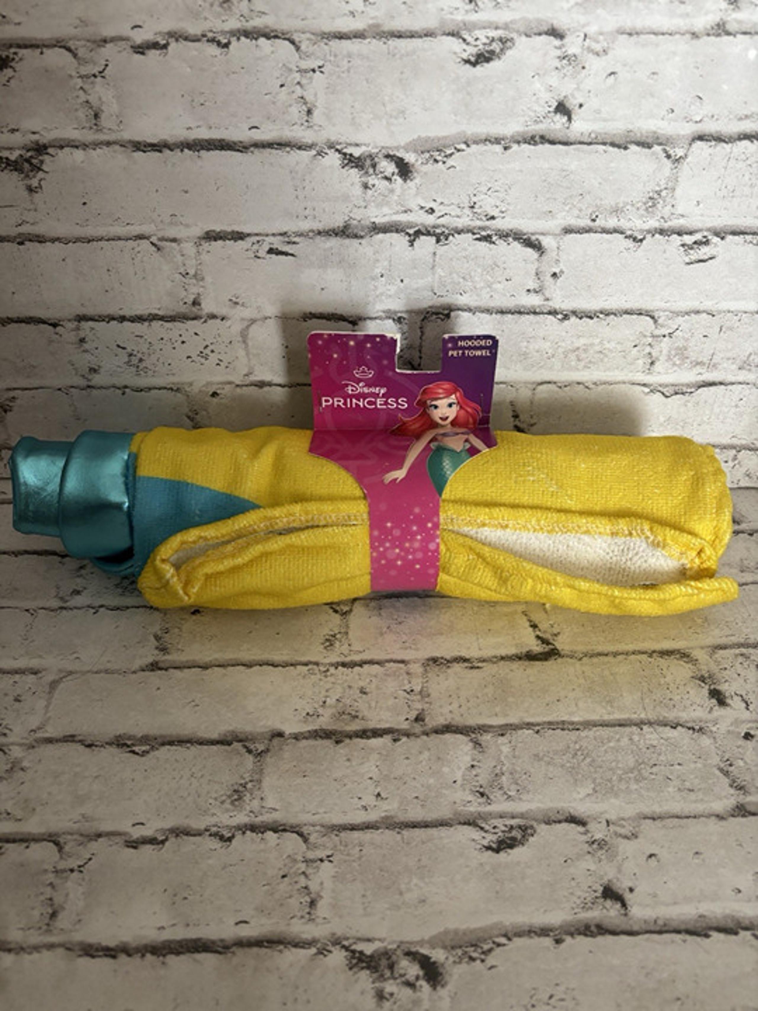 Fetch Disney The Little Mermaid Flounder Hooded Pet Towel Size L/XL
