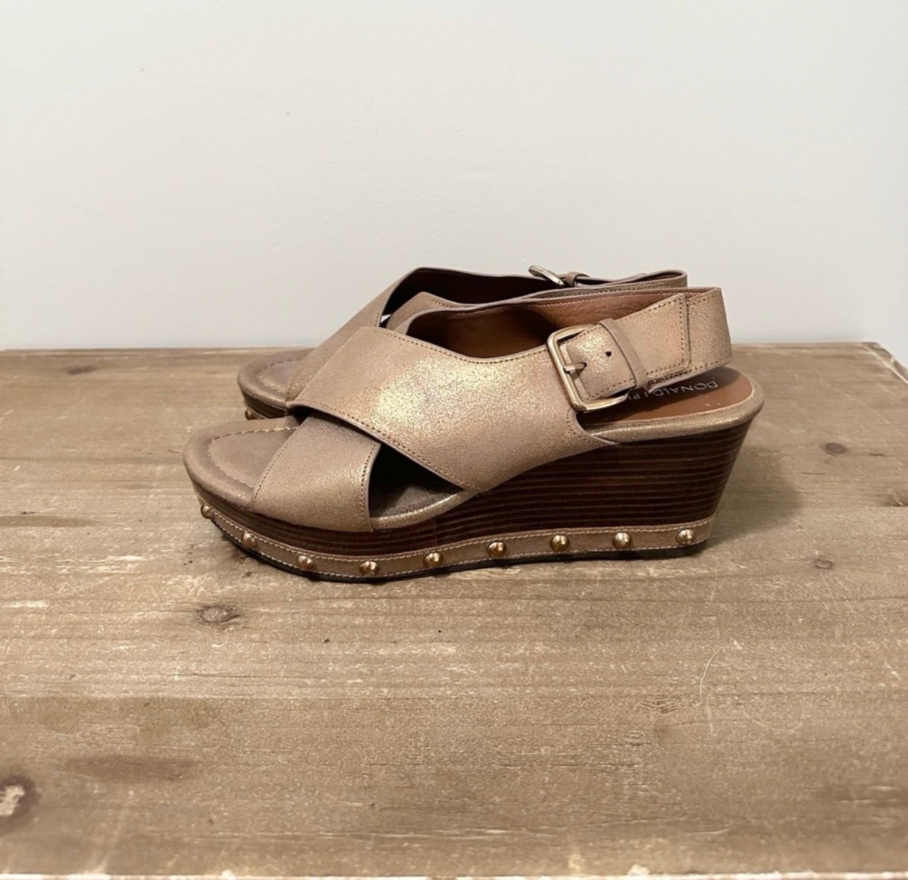 Donald J Pliner Febe Oiled Suede Bronze Wedges Size 9.5