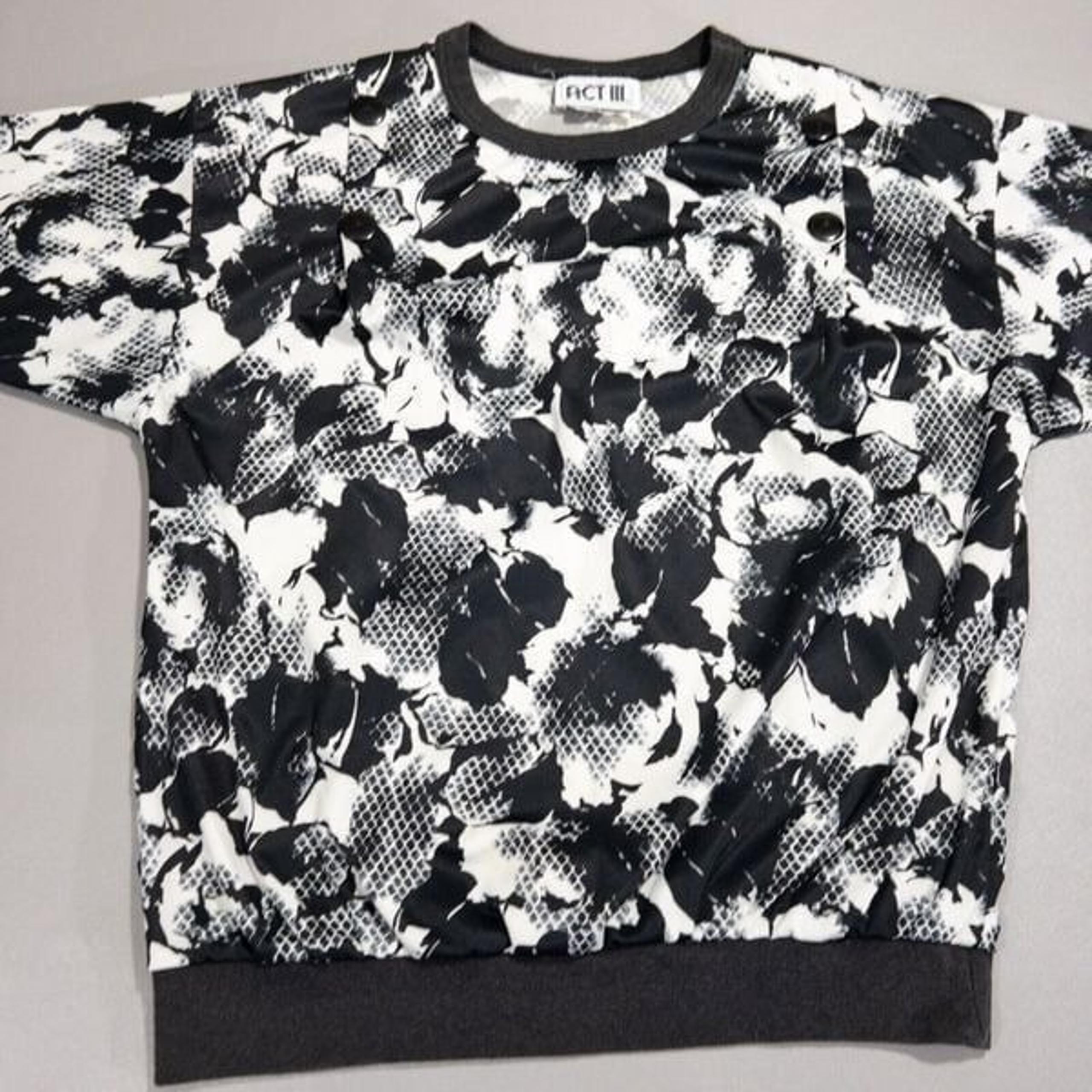Vintage 80s Act III Top Ladies Large Black White Floral Shirt Made in USA