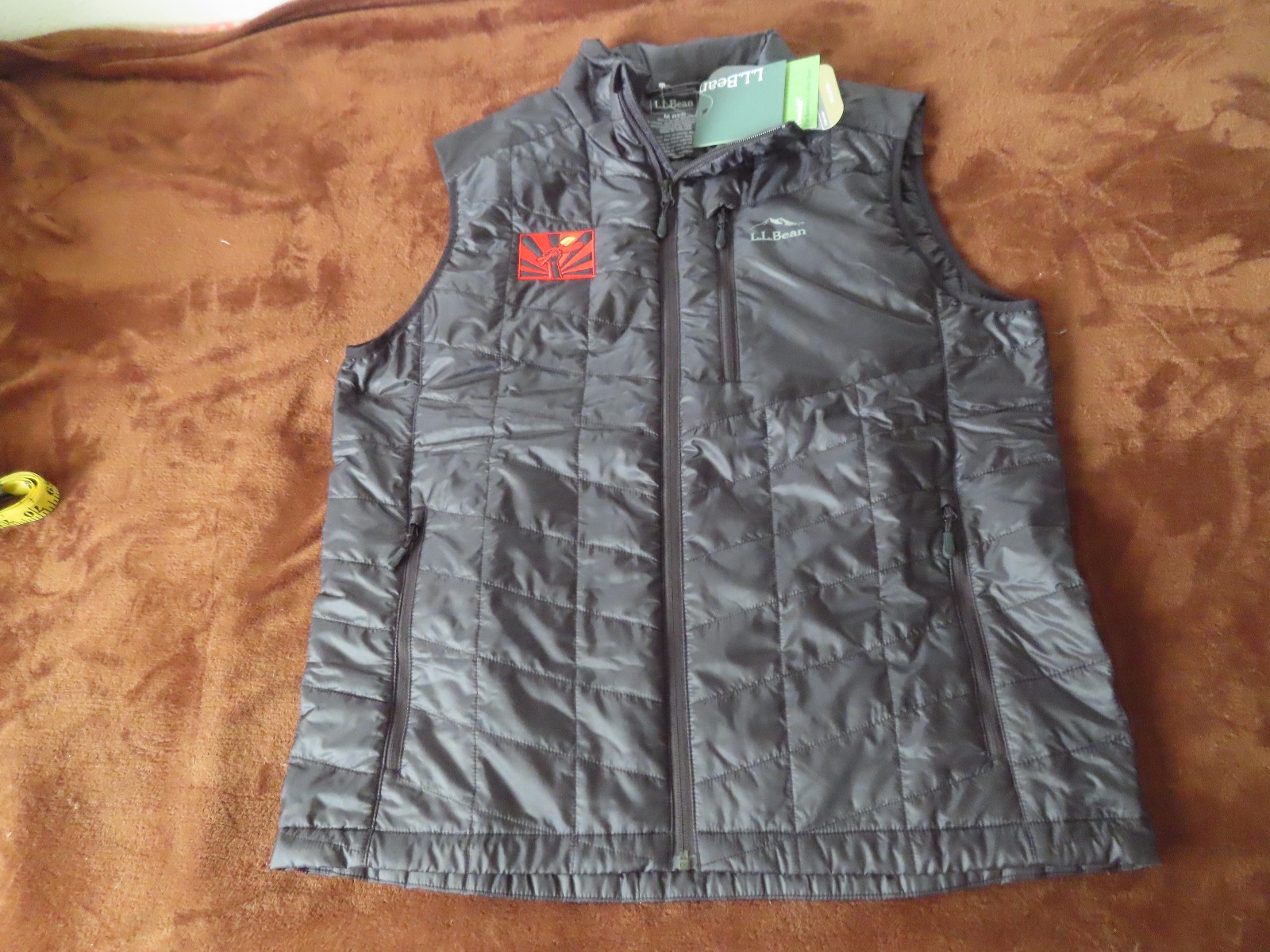 L.L. Bean Vest Mens M Full Zip Primaloft Black Packaway NWT (business patch)