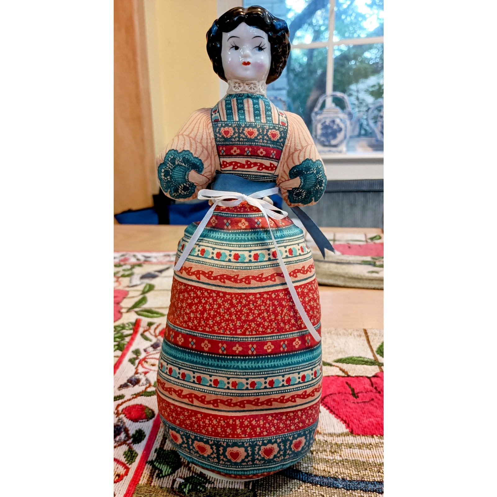 Vintage 1980 Avon American Heirloom Doll Pin Cushion