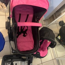 Urbini stroller, carseat and base board