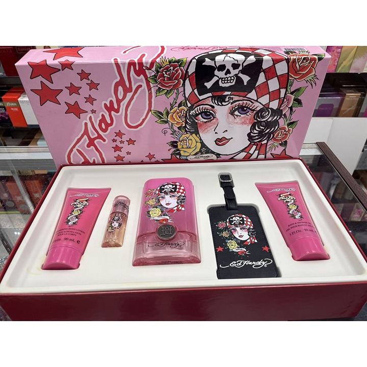 Ed Hardy BORN WILD 3.4 oz Women Eau De Parfum Gift Set - NEW IN BOX