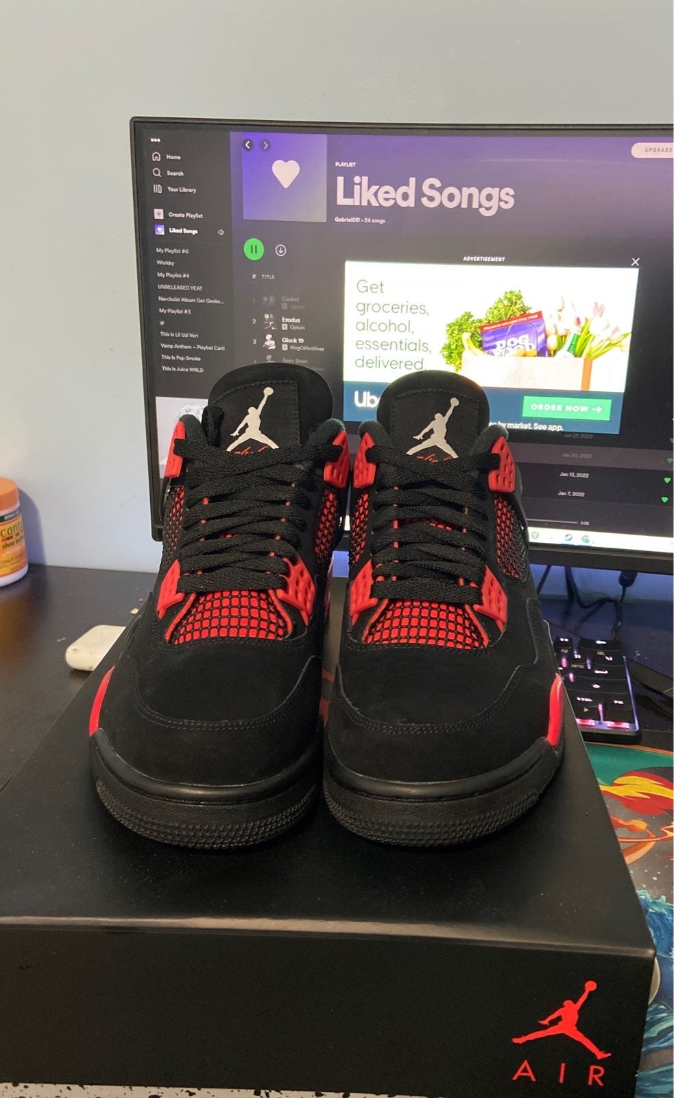 Jordan 4 red thunder