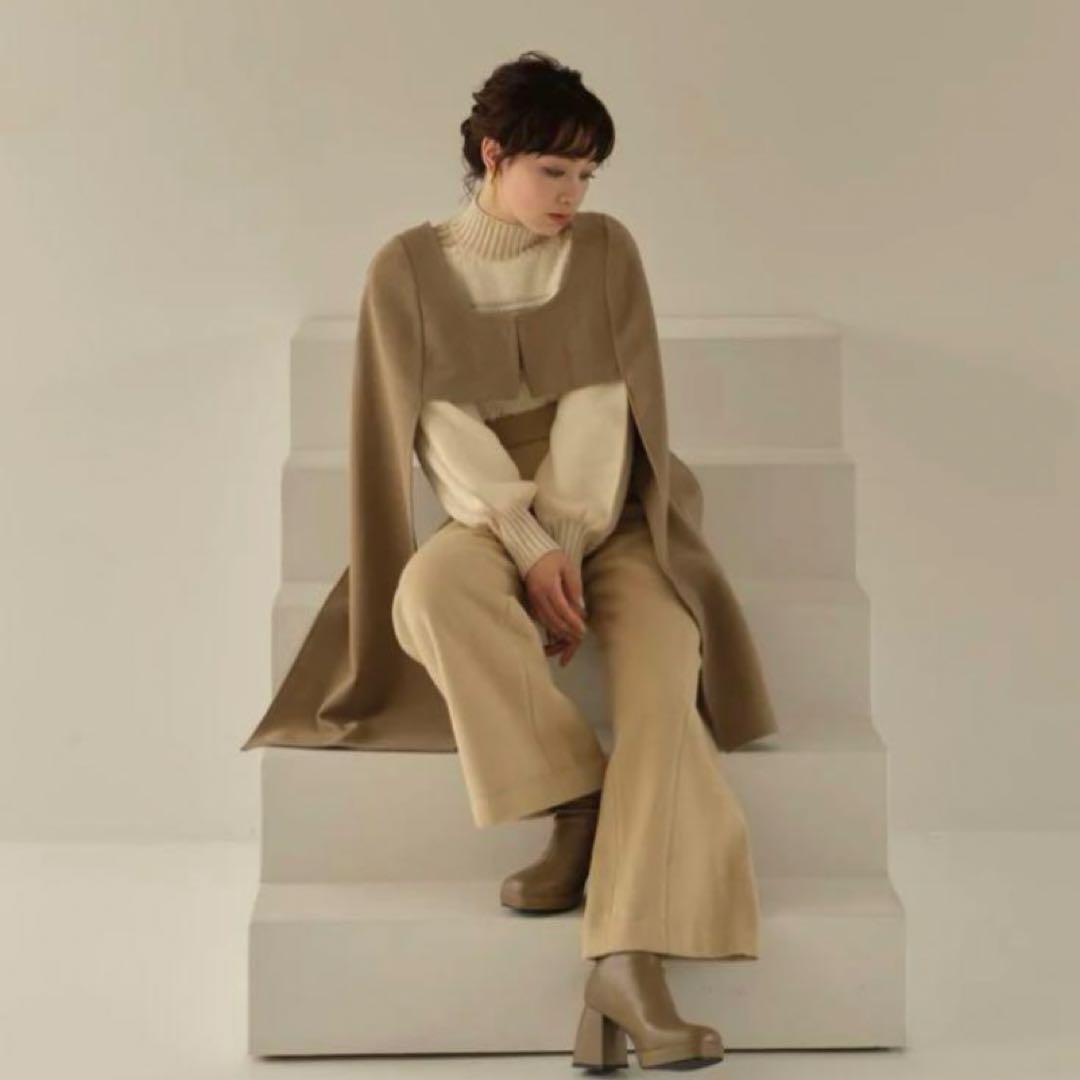 Eaphi Beige Square Neck Short Jacket