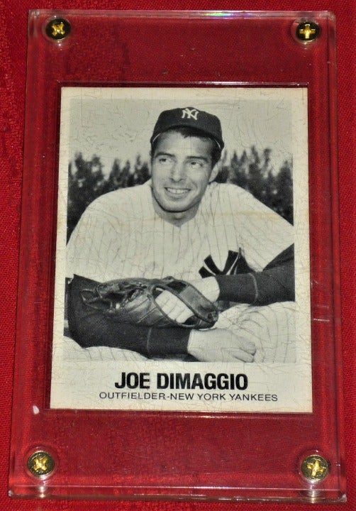 JOE DIMAGGIO BASE BALL CARD