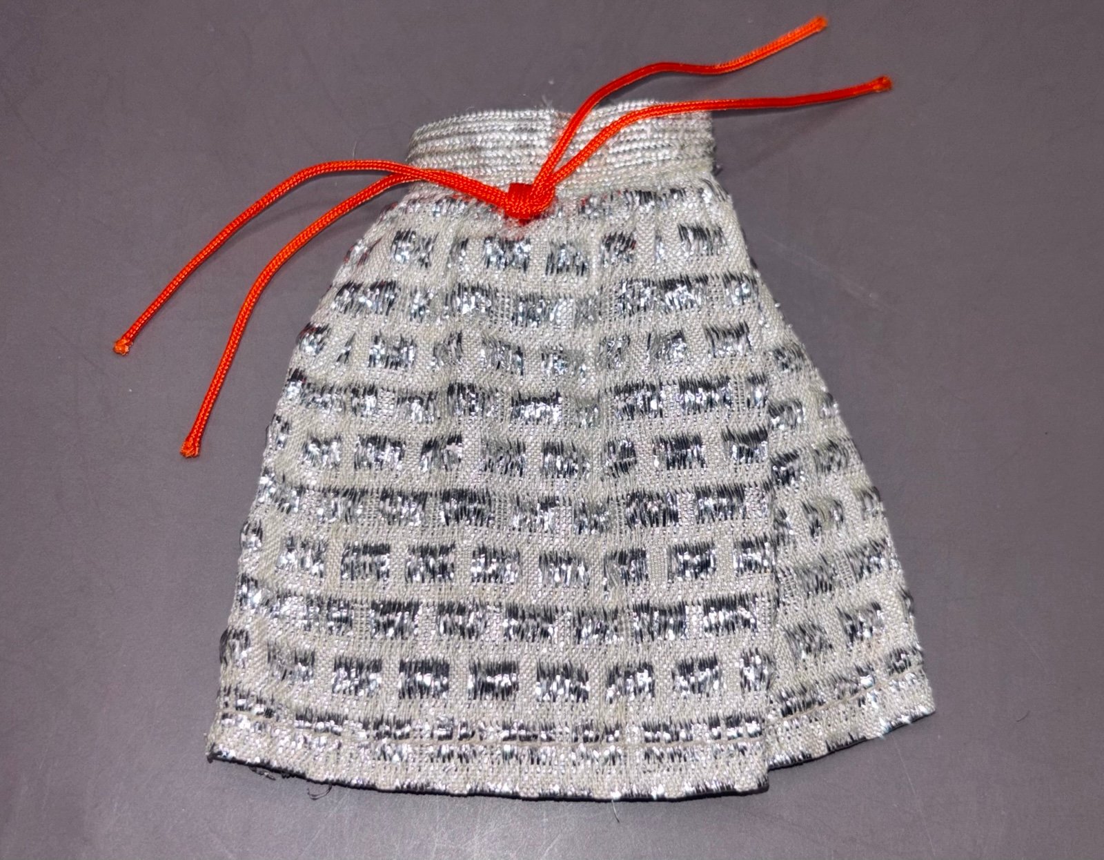Vintage MOD Barbie-FUN SHINE #3480 Silver Metallic Skirt w/Orange Tassels N MiNT