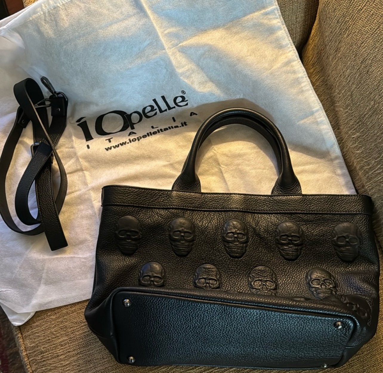 Iopelle Italian skull MEDIUM tote