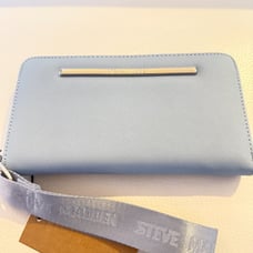 NWT STEVE MADDEN BZIP WEB WRISTLET CLUTCH WALLET BAG BLUE HAZE