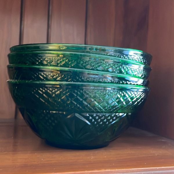 Emerald bowls x4