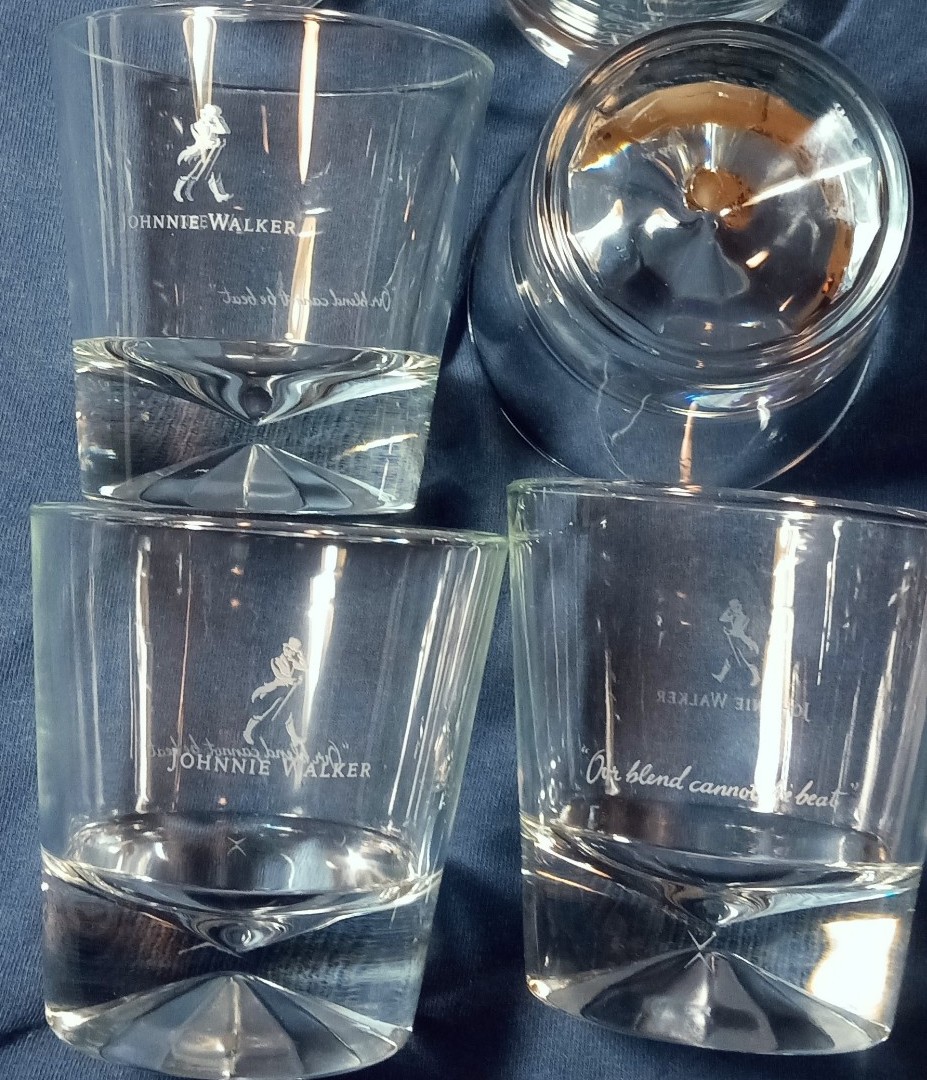 JOHNNIE WALKER OUR BLEND CANNOT BE BEAT HEAVY DIAMOND BASE ROCKS GLASSES (4)