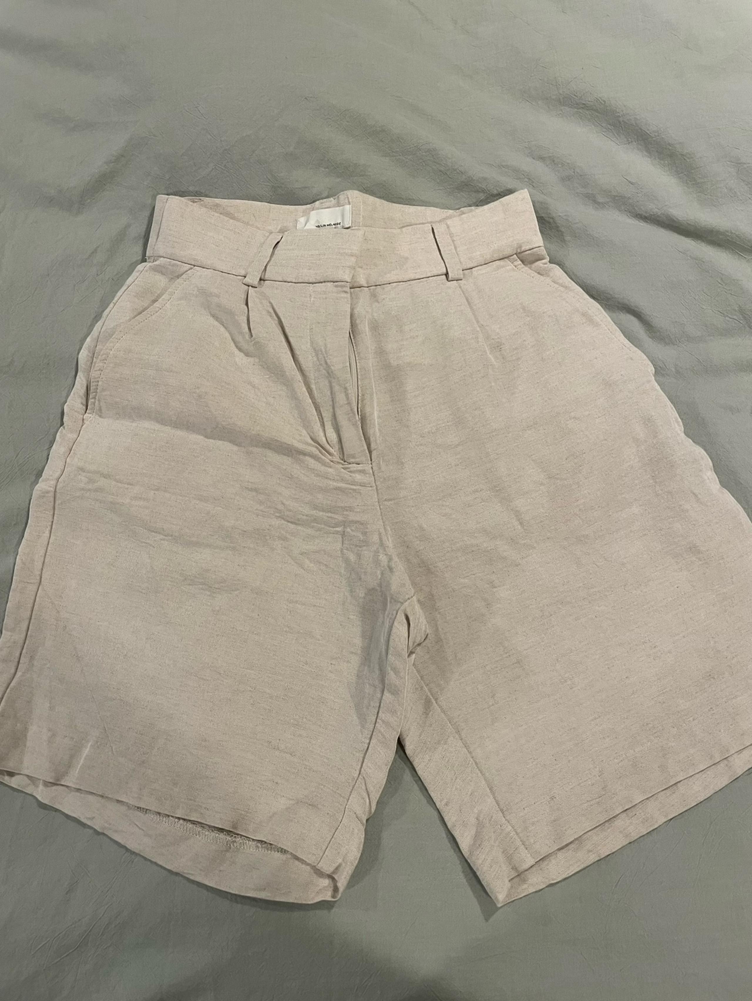 H&M Linen Blend Women Tailored Bermuda Short 4
