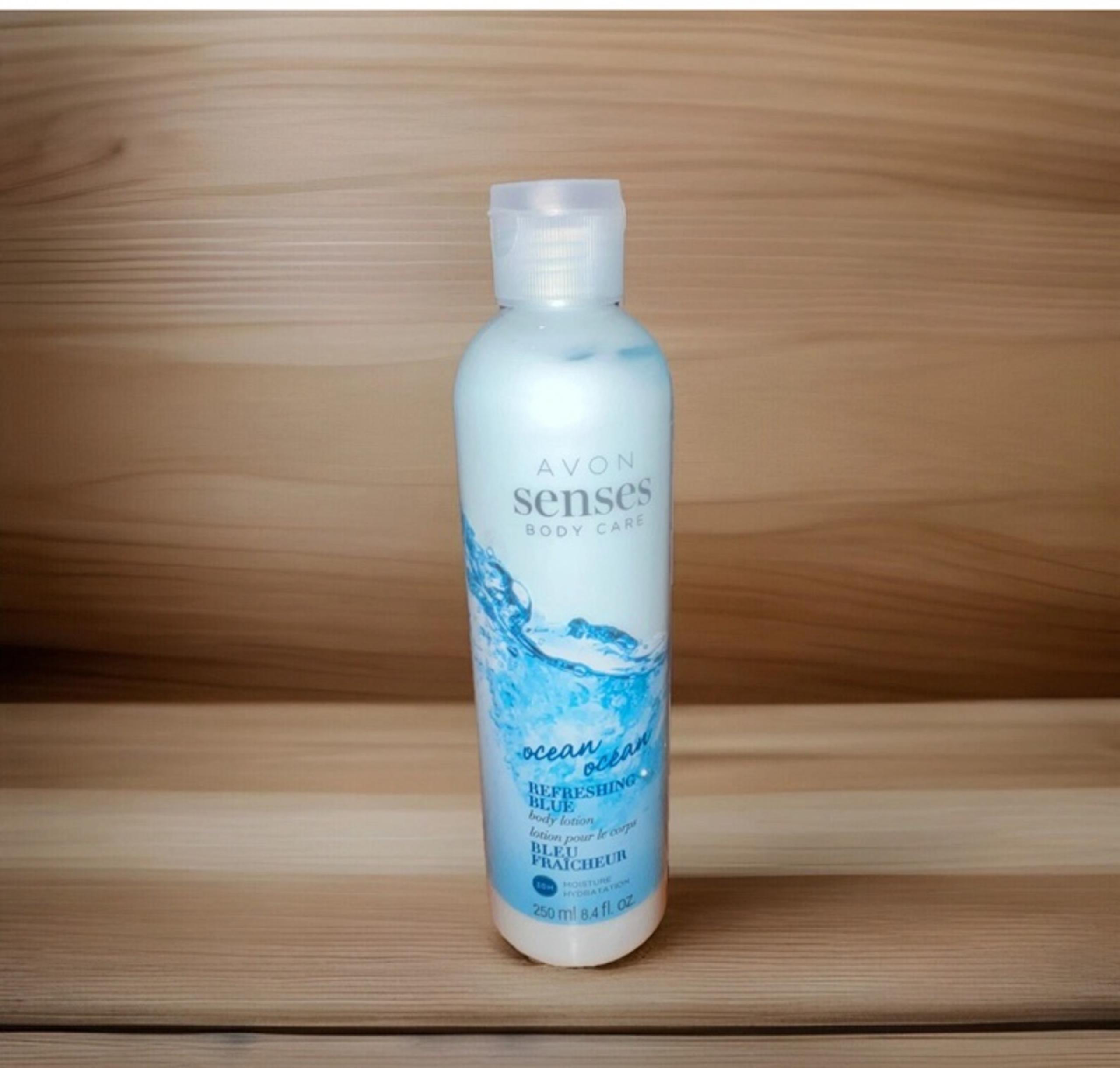 AVON Naturals SENSES Body Lotion - Ocean Refreshing Blue - 8.4 oz