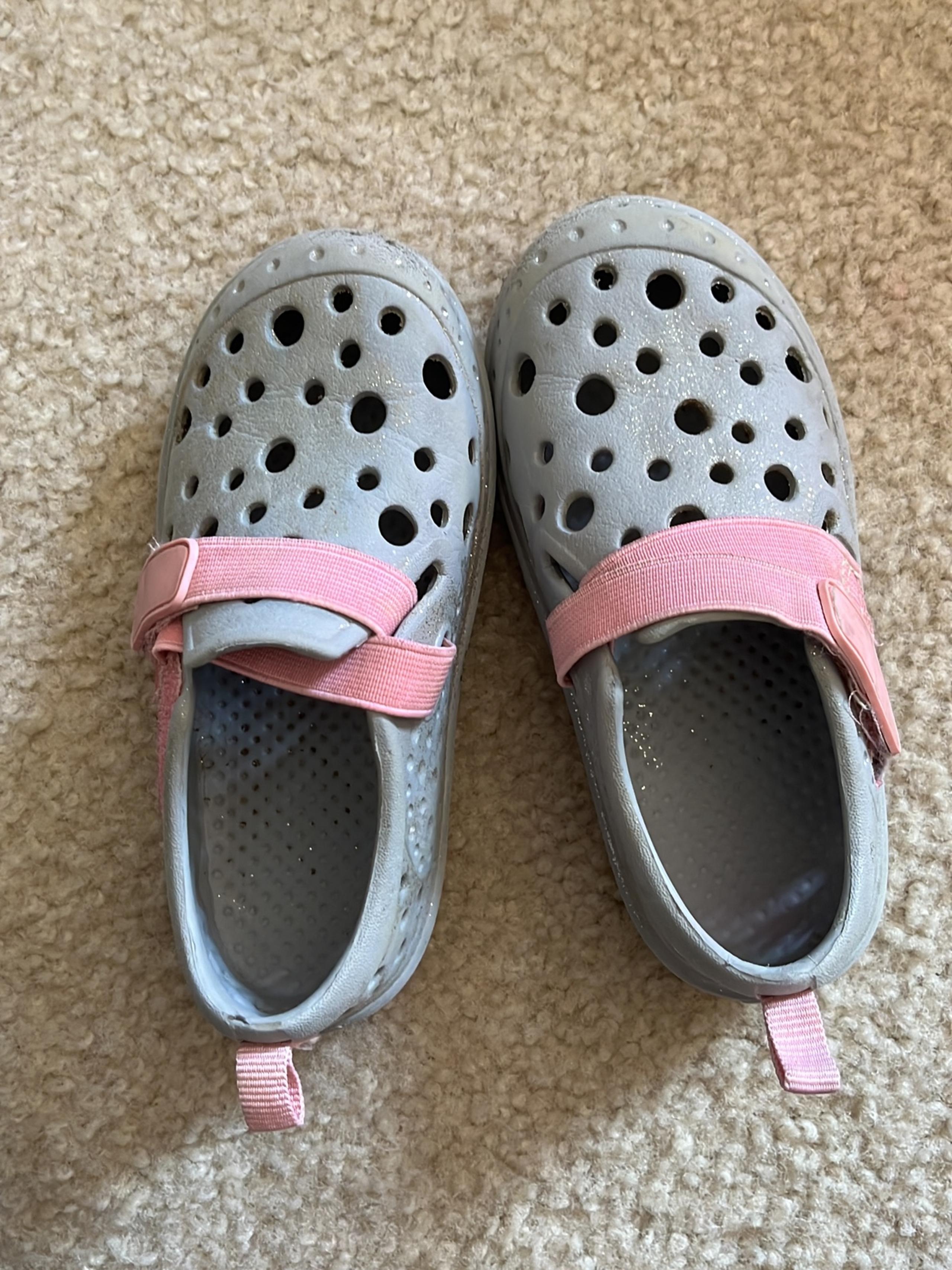 Western chief girls shoes size 9/10