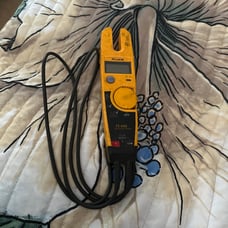 Fluke T5-600 electrical tester