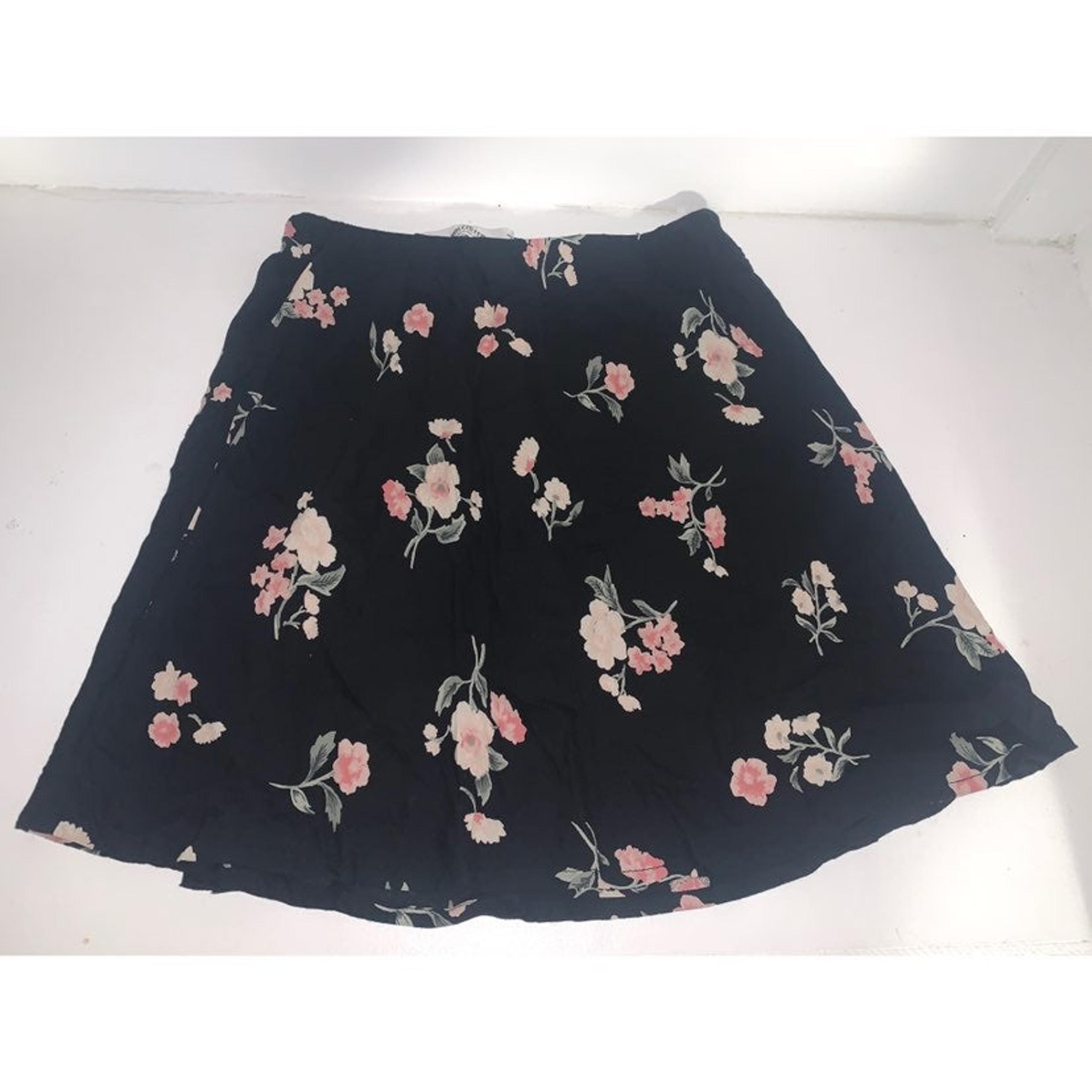 Hollister Ultra High Rise Pink Floral Skirt