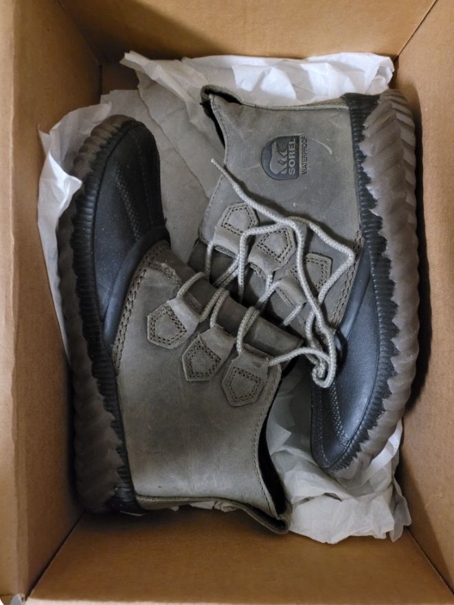 Size 6.5 Sorel boots