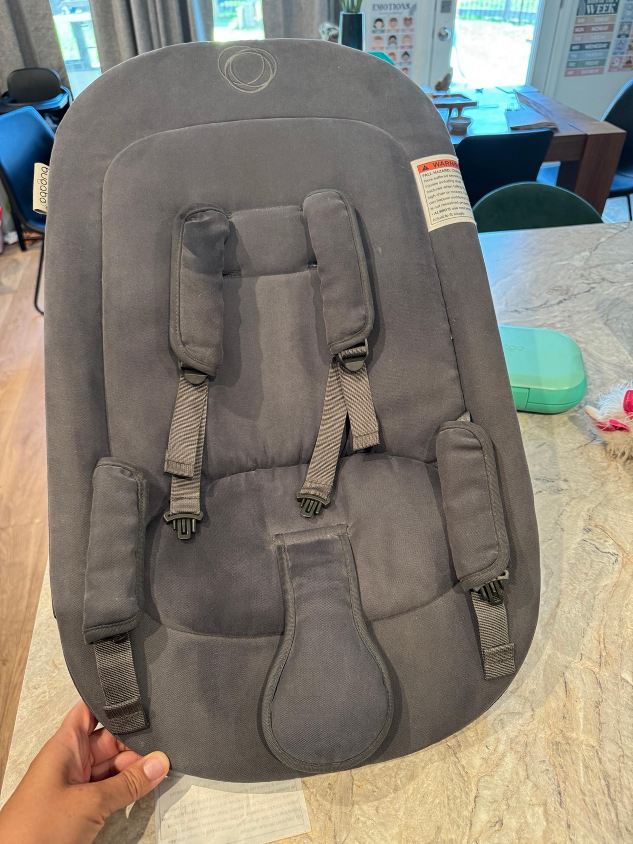 Bugaboo Giraffe newborn seat and rocker set