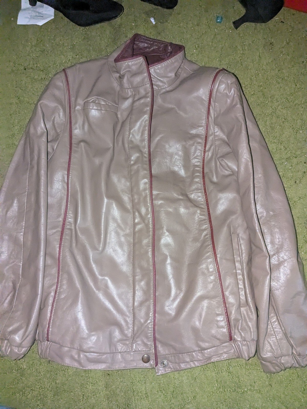 VTG LIGHT WEIGHT WOMENS LEATHER JACKET(USED)