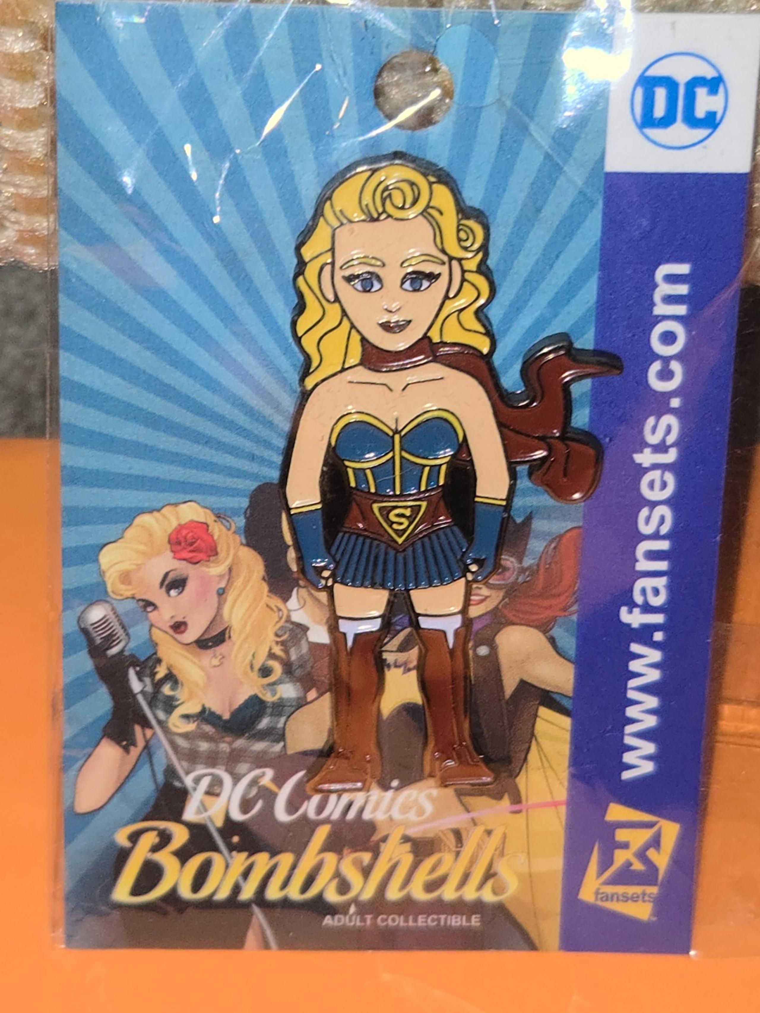 DC Comics Bombshells Supergirl Retro Pin-Up Enamel Metal Pin