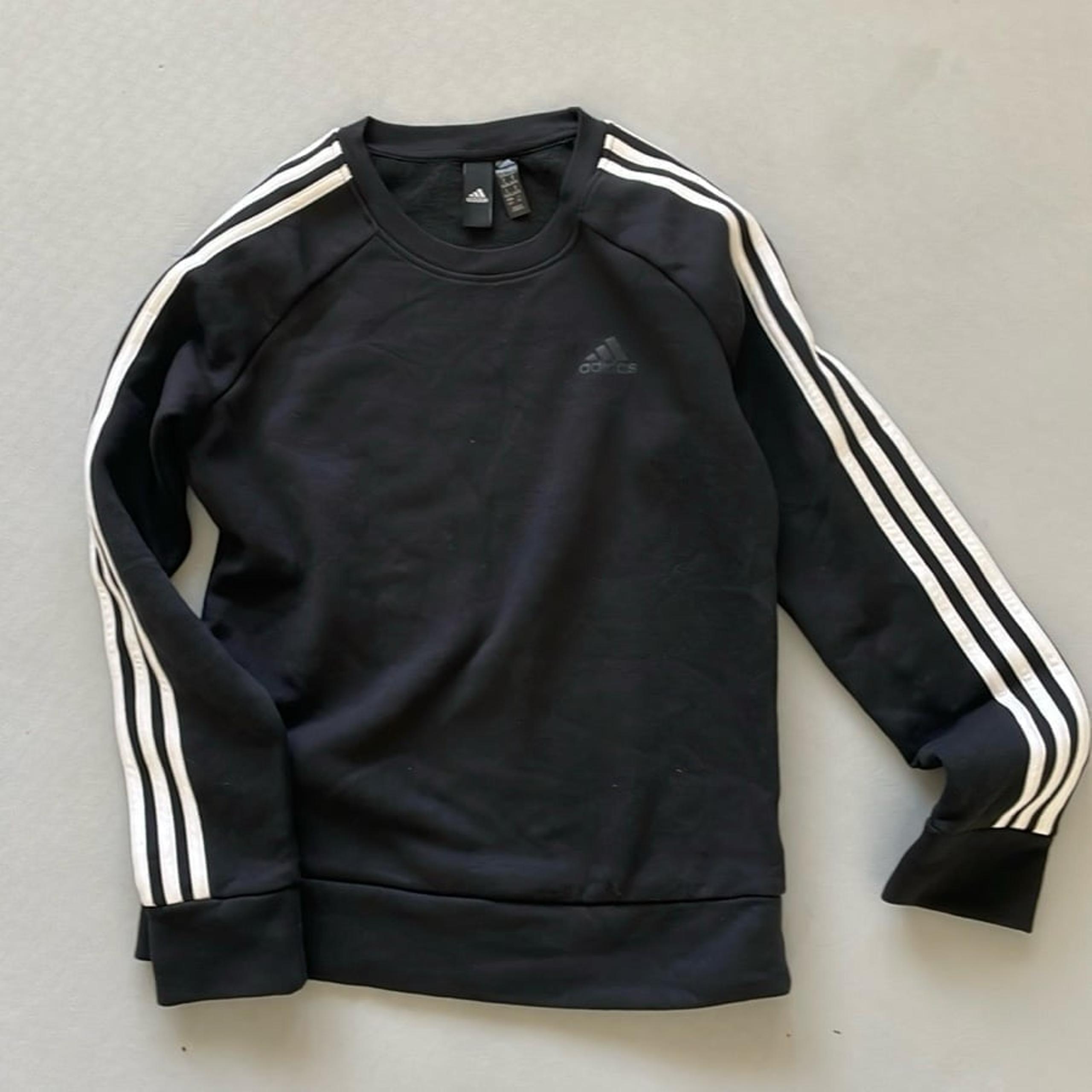 Adidas 3 striped sleeves sweatshirt