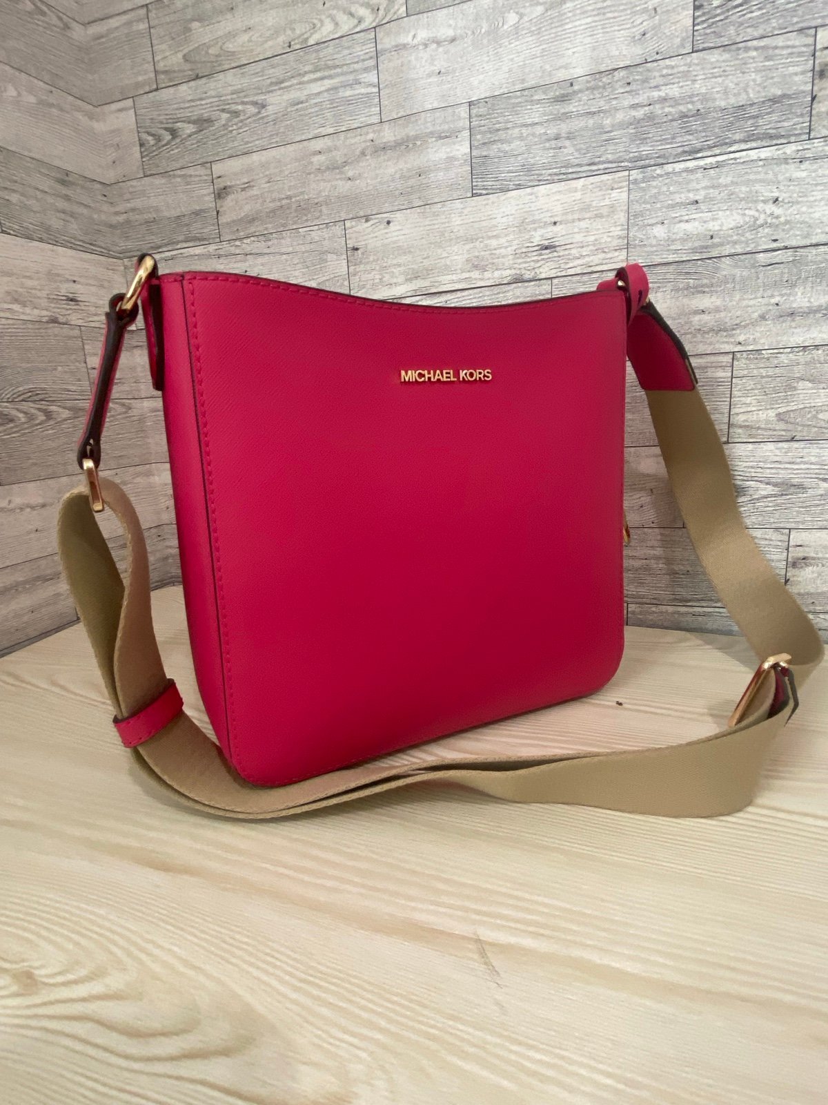michael michael kors jet set travel large saffiano messenger bag