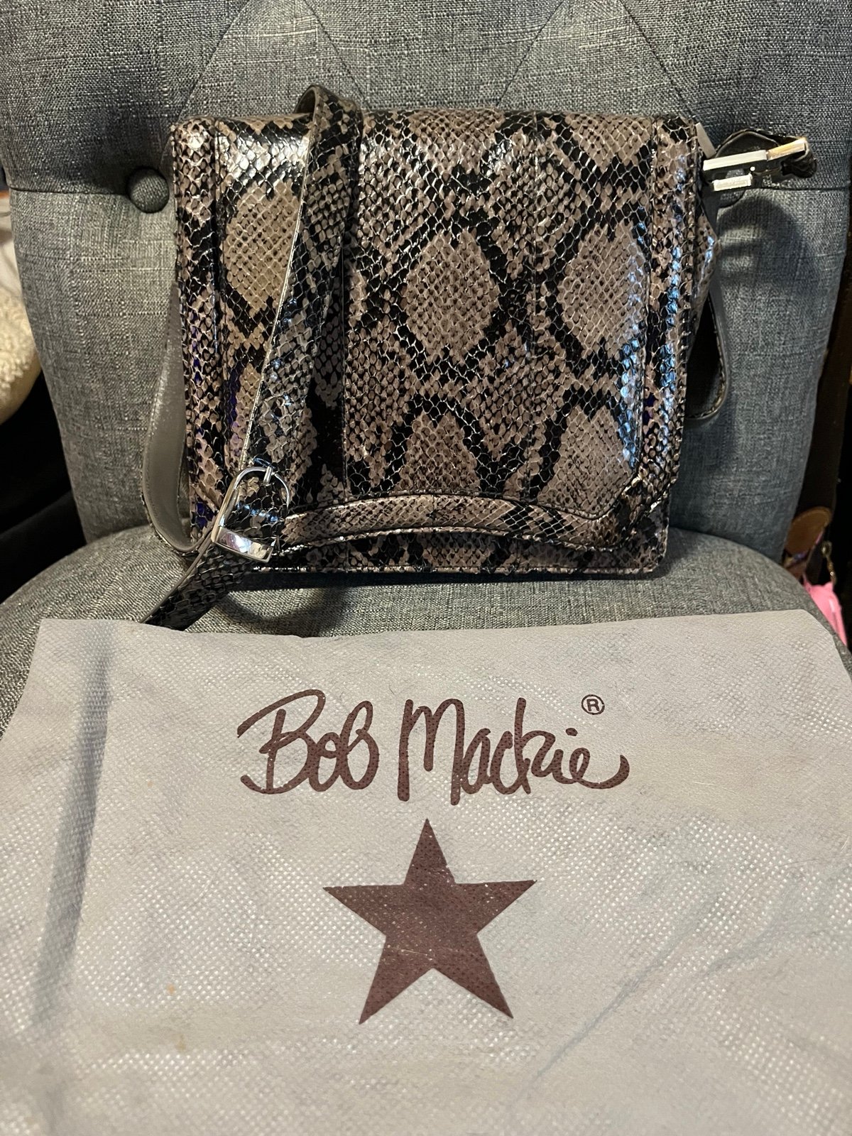 AUTHENTIC Bob Mackie BRAND NEW Snakeskin Crossbody Handbang