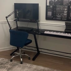 Black Desk
