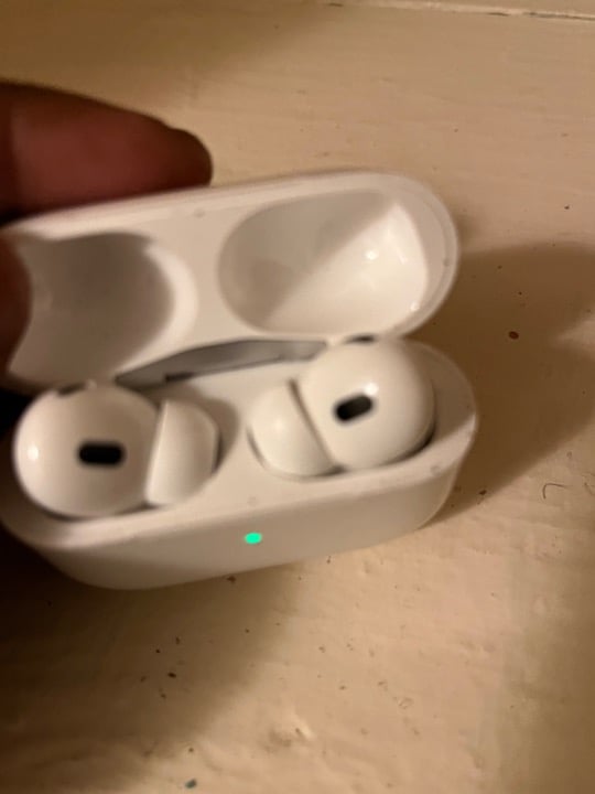 Apple airpods