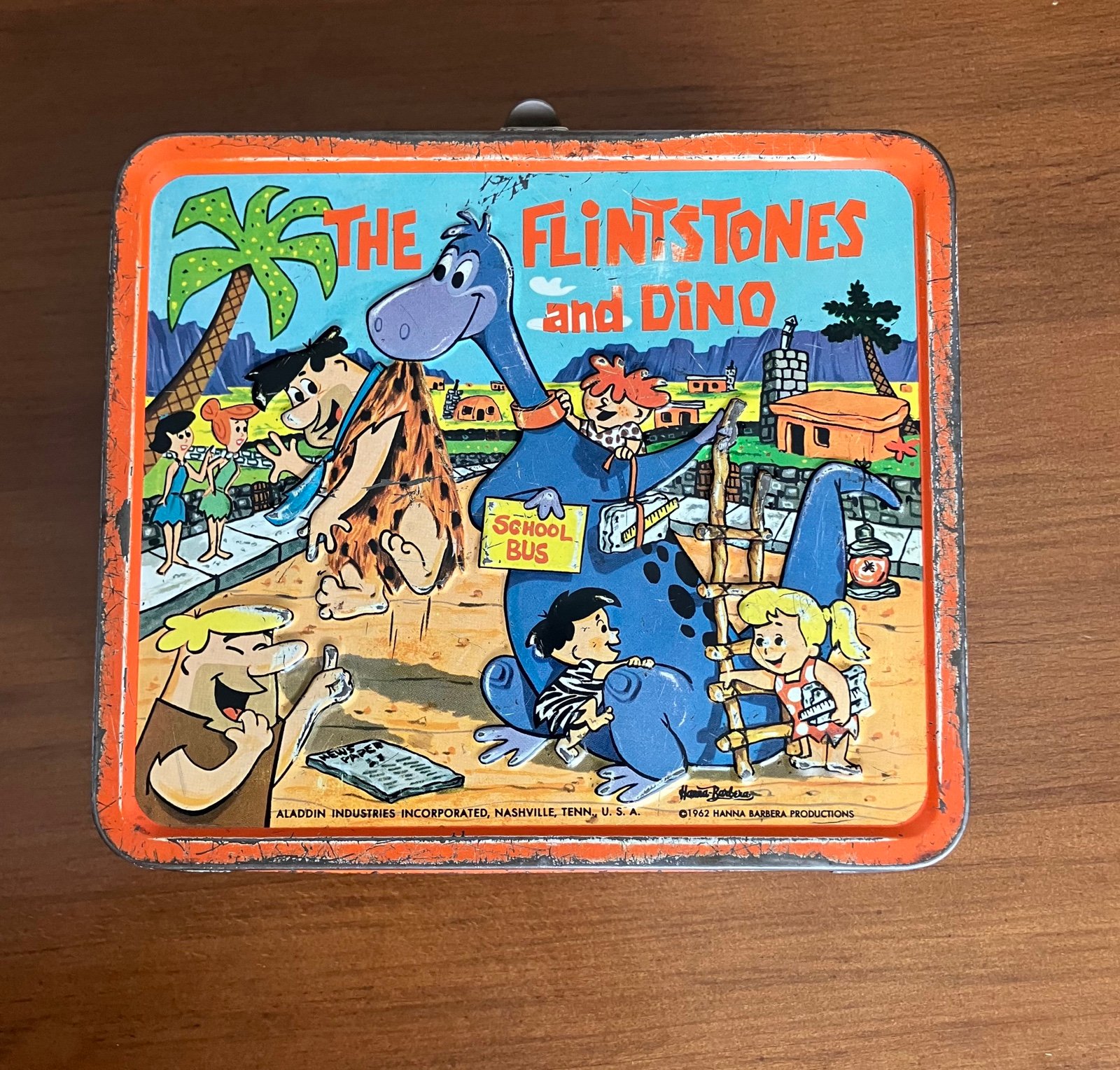 Vintage 1962 The Flinstones & Dino Metal Lunchbox