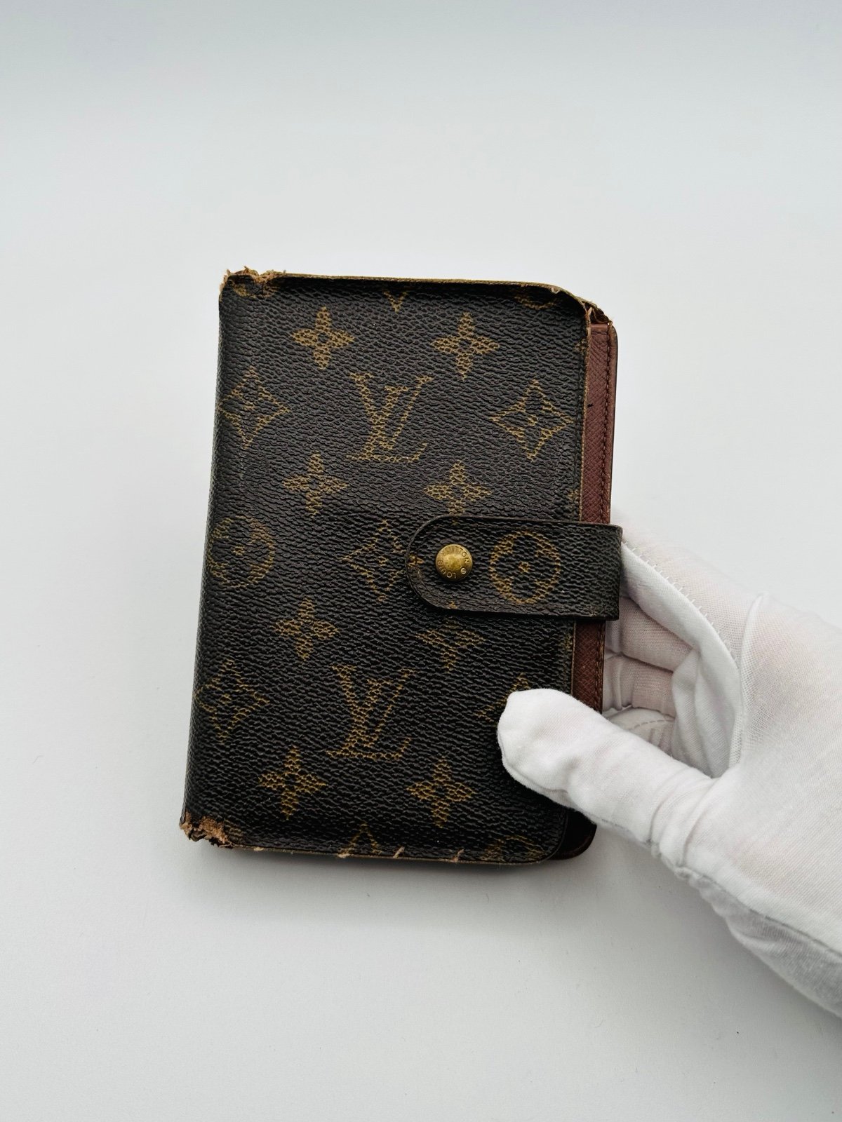 Louis Vuitton Clasp Wallet