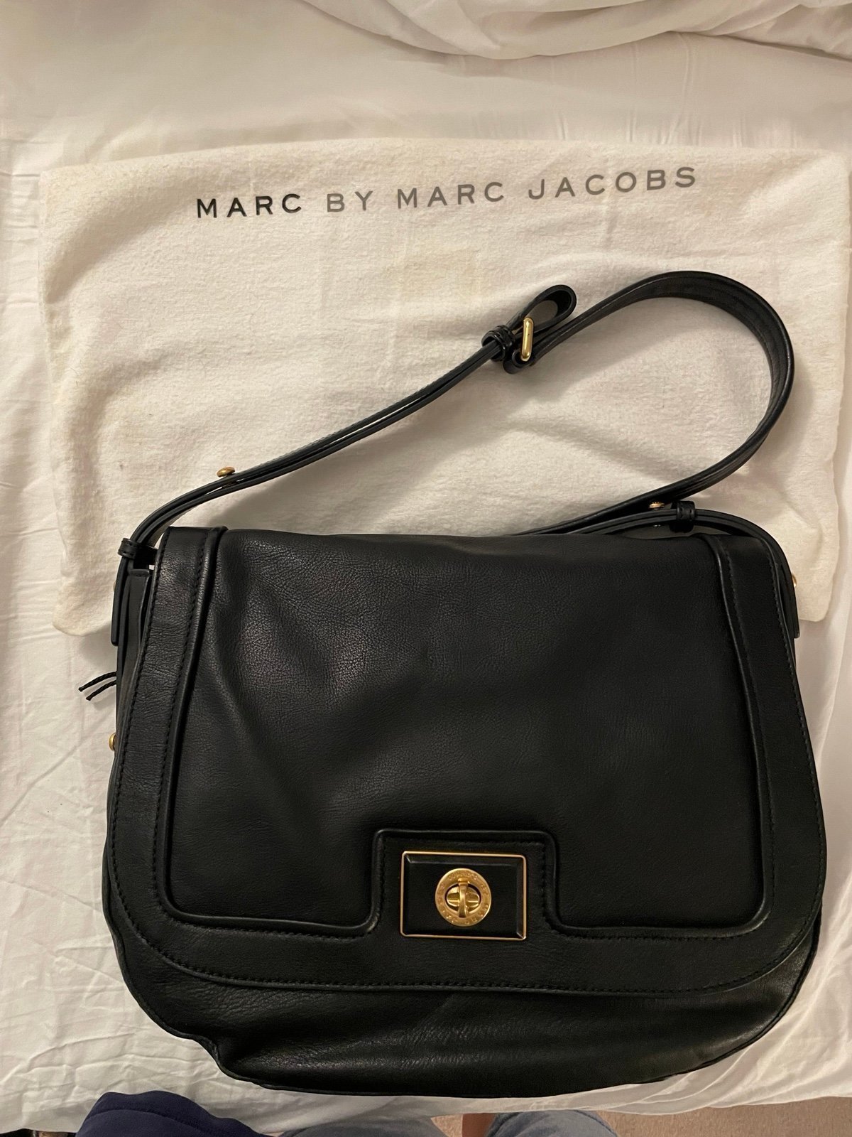 MARC JACOBS black messenger bags