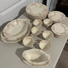 UPDATED: Syracuse STANSBURY Chinaware Dinner Set