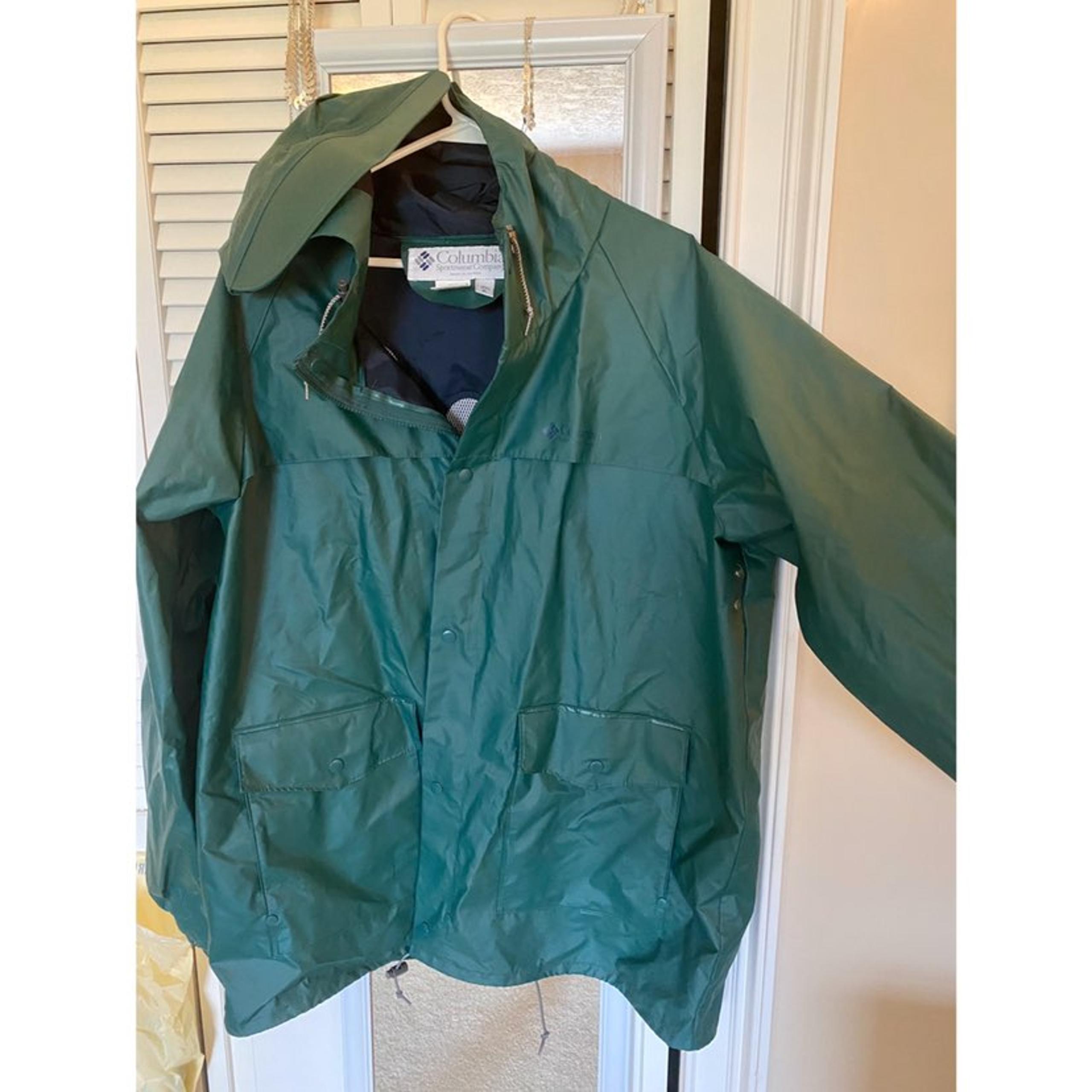 Men's Columbia XL Green Rain Coat