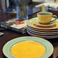 Set of 6 plates + cups/saucers
