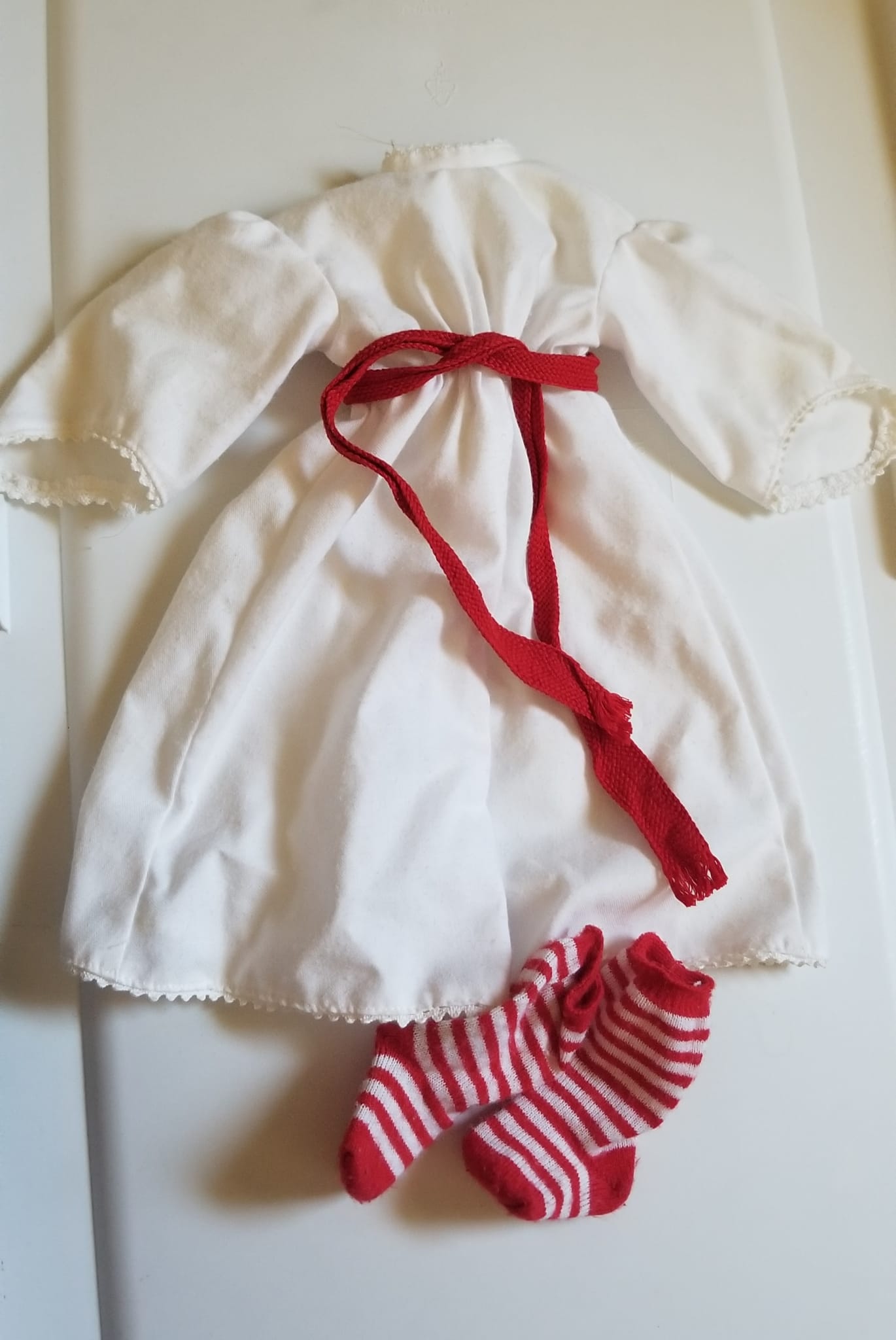 PC Kirsten St Lucia gown & socks