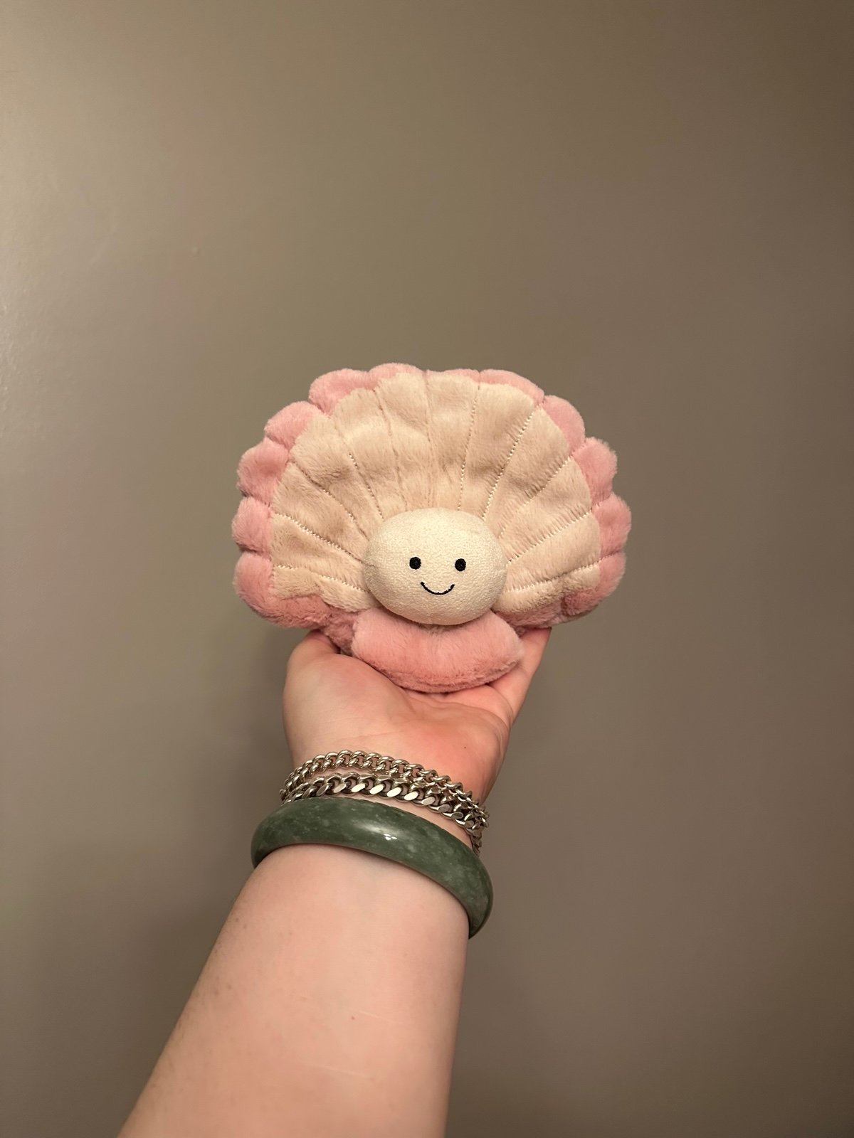 Jellycat London Clemmie Clam Stuffed Plush